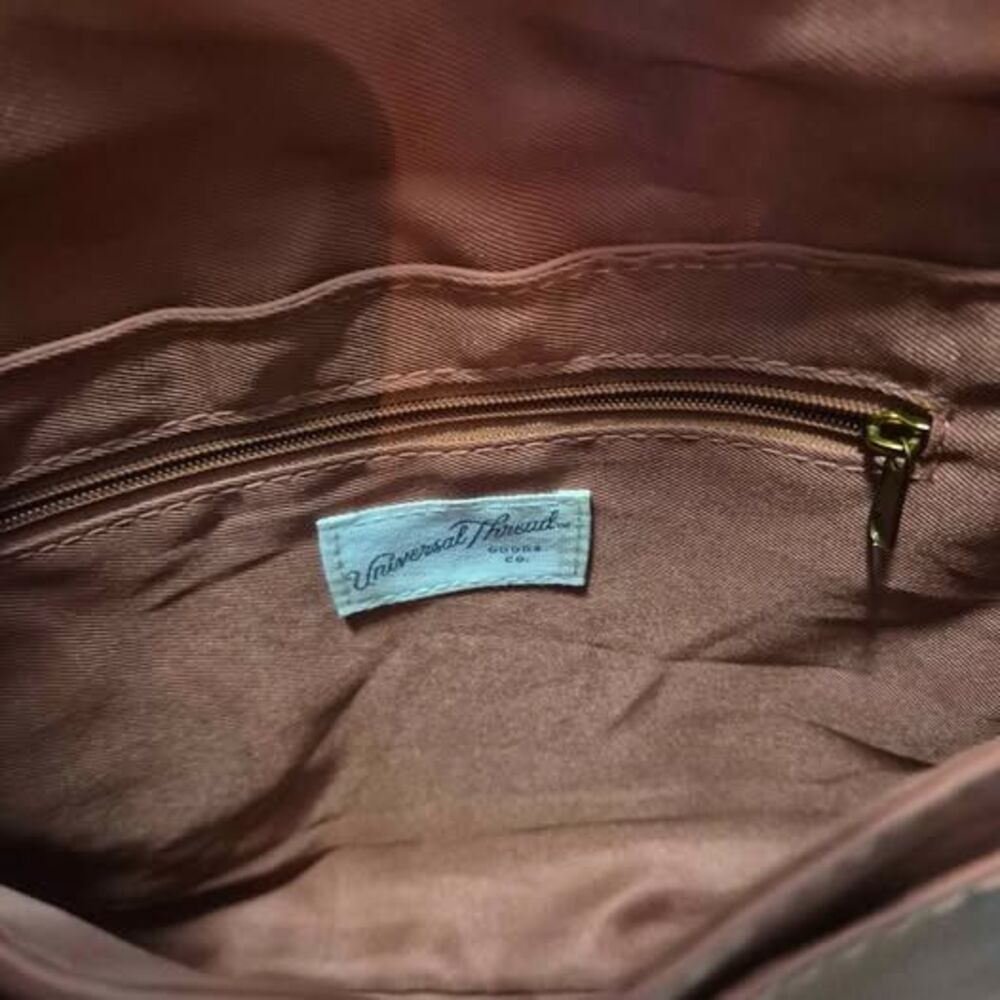 Universal Thread purse - Picture 3 of 6